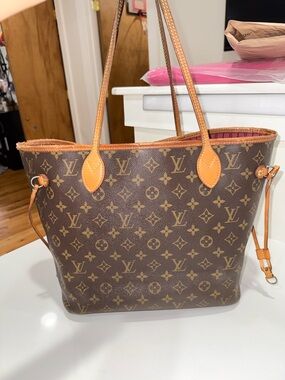 Louis Vuitton Monogram Neverfull MM